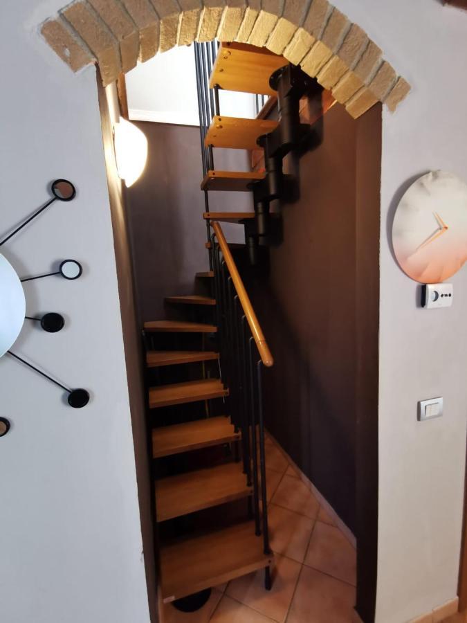 Apartment In The City Center With Self Check-In Парма Екстер'єр фото