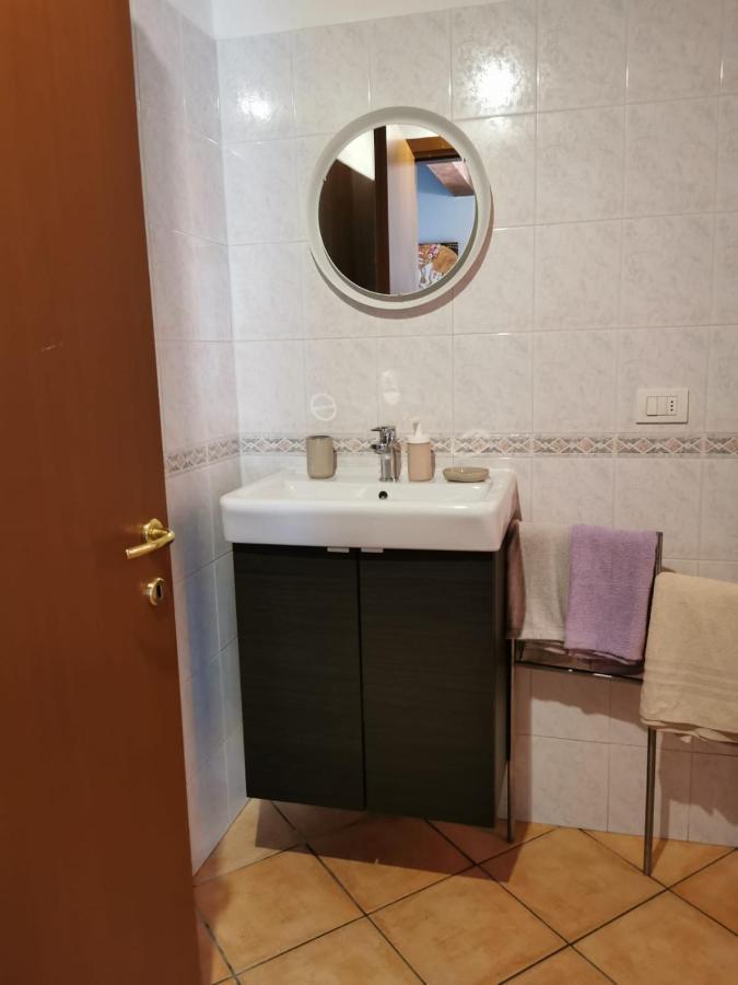 Apartment In The City Center With Self Check-In Парма Екстер'єр фото